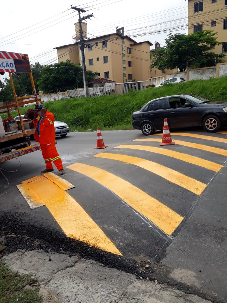 Prefeitura inicia sinalização horizontal das avenidas Euclides Figueiredo e Paulo Figueiredo Barreto - SMTT Aracaju